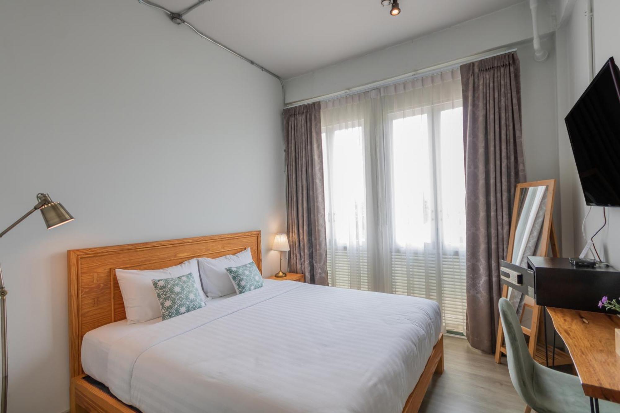 Latima Boutique Hostel Kanchanaburi Esterno foto