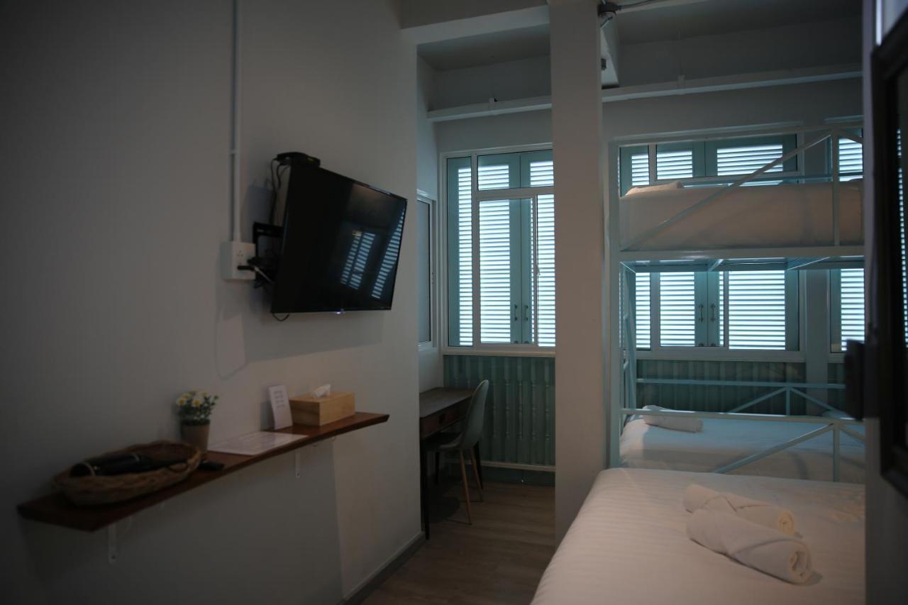 Latima Boutique Hostel Kanchanaburi Esterno foto